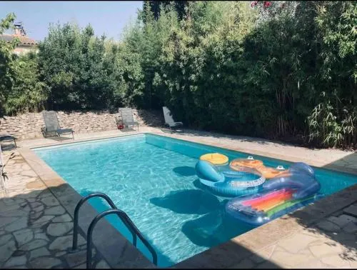 Charmante maison climatisée avec piscine privée photo 2