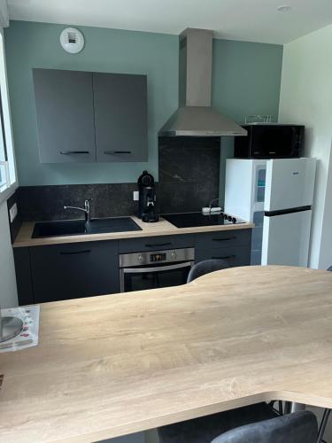 keuken, les Palmiers in Challans