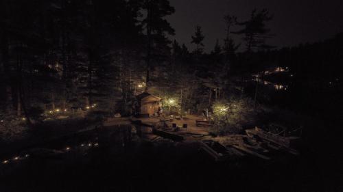 Island Waterfront Glamping - HotTub, Boat, Pet Friendly in Old Forge (NY)