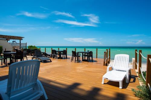Fantastic beachfront Penthouse for 10 guests in Chicxulub, Mexico