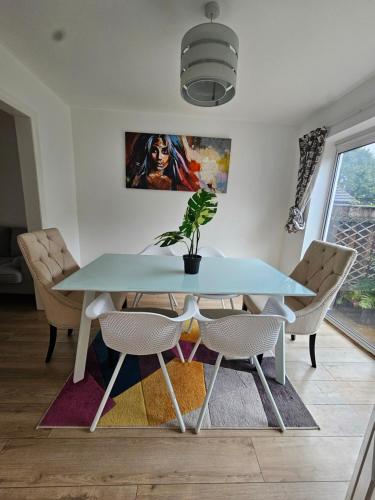 4 Bed in the heart of Hartford in Northwich
