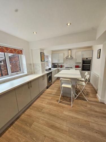 4 Bed in the heart of Hartford in Northwich