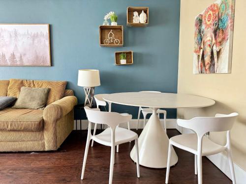 Styled Downtown condo City View Onsite Parking LM404 in Atlanta, USA