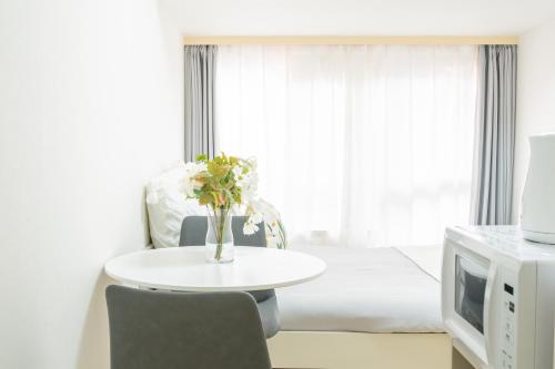 Tokyo Urban Oasis- EYSI