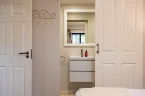 Two-Bedroom Apartment image 6
