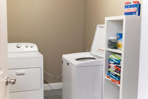 Sleeps 8-Pool-5 min to Universal! Spacious in Orlando, USA