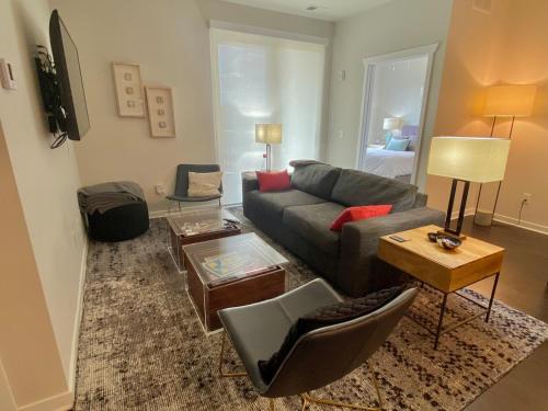 Stylish Trailside TC Condo in Traverse City, USA