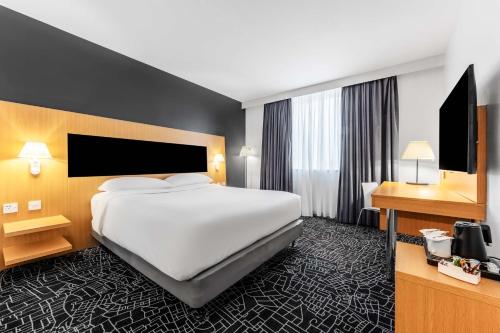 Park Inn by Radisson Peterborough - image 5