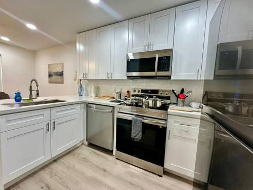 1BR & 1BA Houston Getaway in the Heart of Montrose near The Music Box Theater