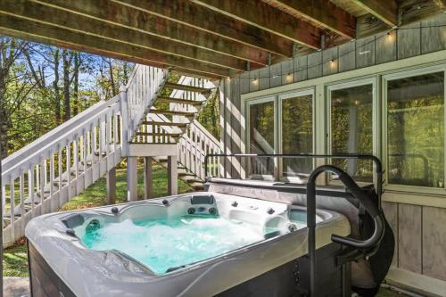 Pennsylvania Ave Catskill Retreat by Summer in Palenville, USA