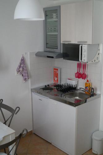 AMD Infinity Suites - image 5