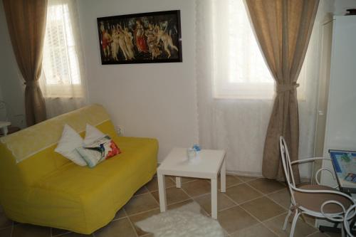 AMD Infinity Suites - main image