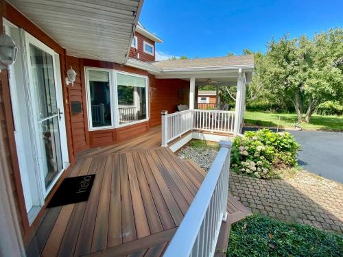 Private Beach Pool Table HUGE views gas grill