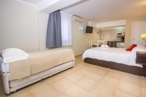 Classic Triple Room image 9