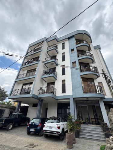 Family apartment Prime location and easy access 1 - image 4