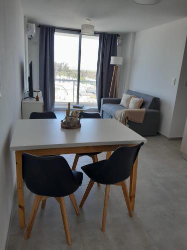 Iekārtas, Departamento Buena Vista in Leones