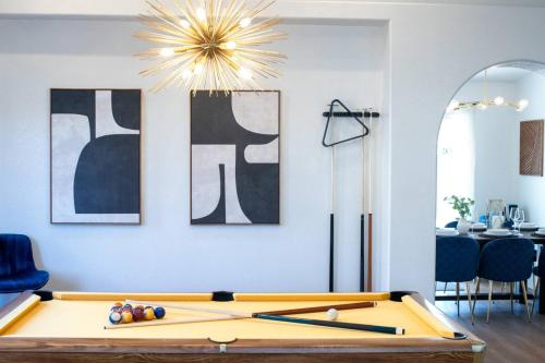 Fantastic 4BR with Pool and Games - image 4