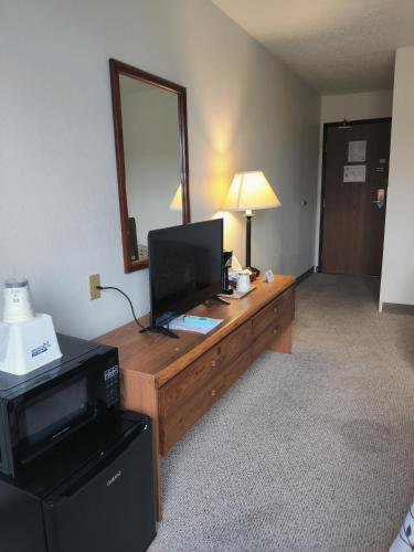 Americas Best Value Inn and Suites International Falls - image 12