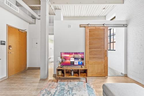 202-DT Luxe Comfy & Huge Loft Wi-Fi Parking Cafe, Cleveland (fotografie 4)