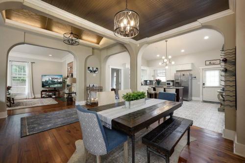 Charming Nashville Bungalow in Nashville, USA