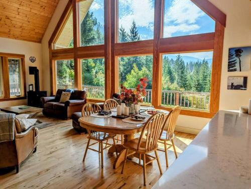 Leavenworth Private Mountain Vista Retreat