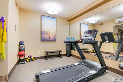 Comfort Suites Columbia River - image 9