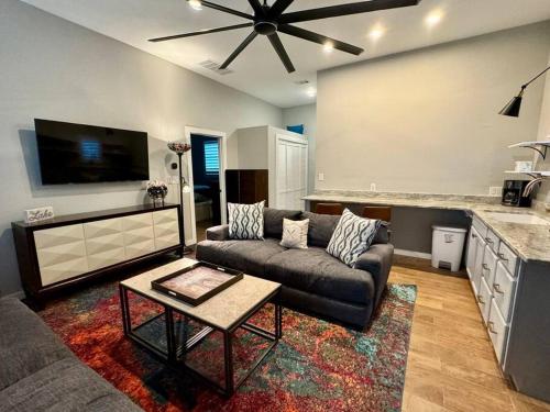 Luxury Lake Front Retreat on Cedar Creek Lake in Trinidad, USA