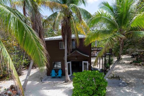 . Featherstone Cottage, Cayman Brac
