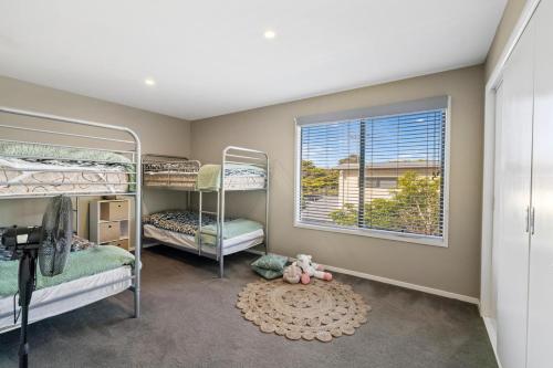 Three-Bedroom Apartment image 3