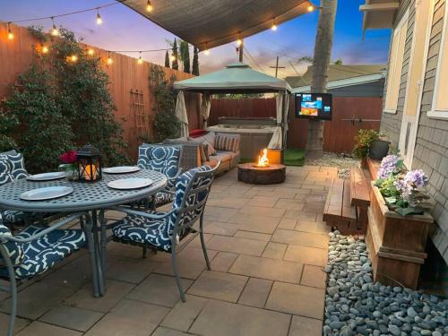 Modern Oasis with Jacuzzi in our North Park Retreat in San Diego, USA