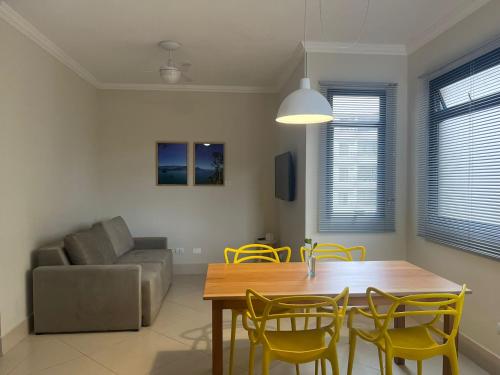 2 Dorms com ar split nos quartos, piscina, Wi-fi e 5min a pé da Praia do Itaguá