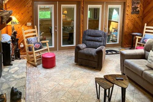Family Fun Cozy Cabin in Gatlinburg (TN)