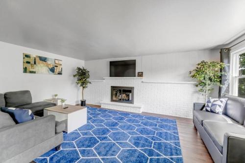 Close to Highmark Stadium and Free Parking in Hamburg, USA