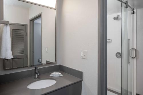 Courtyard by Marriott Covington / Mandeville - image 9
