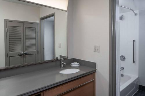 Courtyard by Marriott Covington / Mandeville in Covington, USA