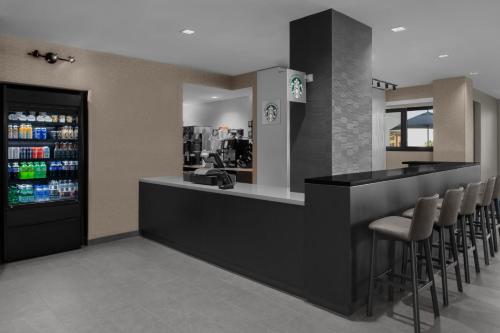 Courtyard by Marriott Clearwater Beach - image 7