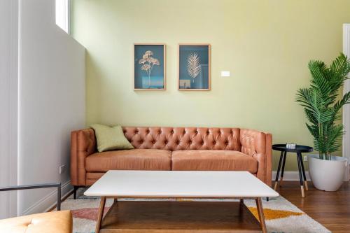 Balcony Gym Sleeps 6