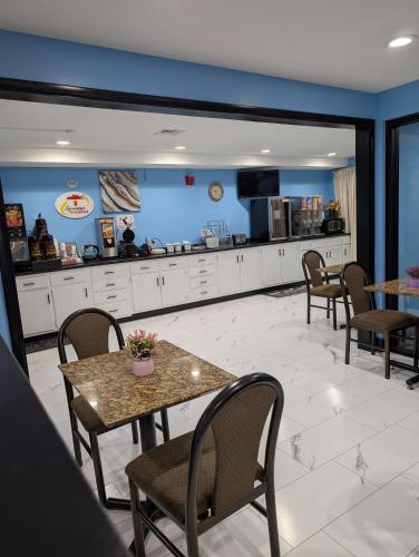 Super 8 By Wyndham Staunton - 식음료(F&B)