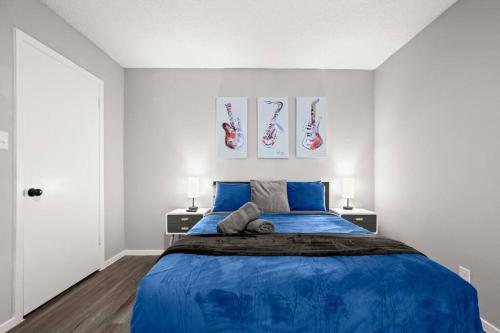 Cozy and Central UT Moody in Austin, USA
