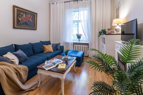 Alunana Premium & Fireplace apartment in Art Nouveau district, 63 sqm, 1870s, Self check-in, Riga (foto 3)