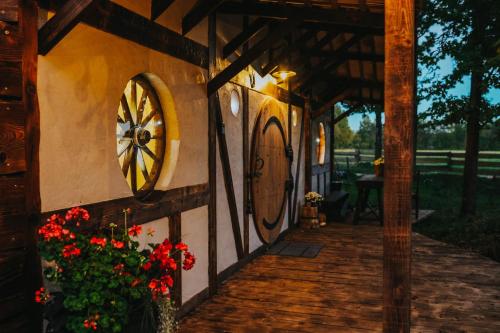 Hobbit house in Tīnūži
