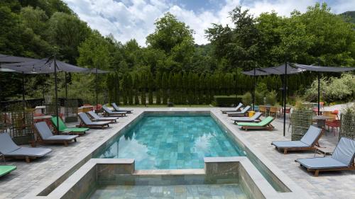 Peldbaseins, Valevtsi Mount Lodge - 365 days hot outdoor pool - in Kravenika