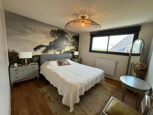 Les Palmiers in Regneville-Sur-Mer