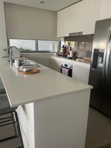 Ocean View 2 Bedroom Apartment - Sydney