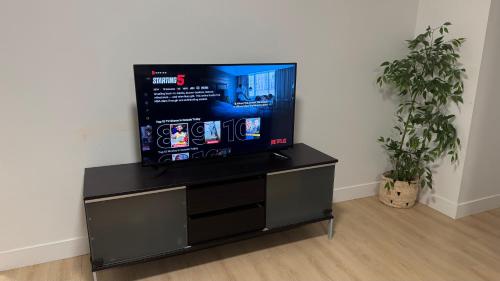 New & Modern 2 bedroom suite, Surrey (zdjęcie 5)