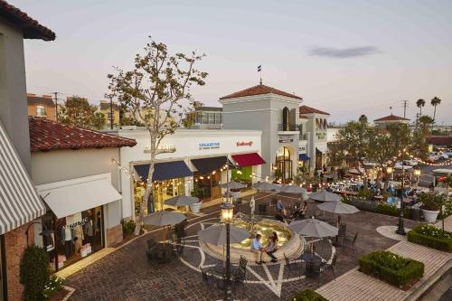 Marina Resort Apartments in Los Angeles, USA