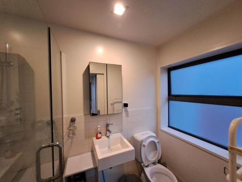 Quiet secure home in CBD, handy close to Downtown Britomart Ferry and Spark Arena, Auckland (zdjęcie 8)