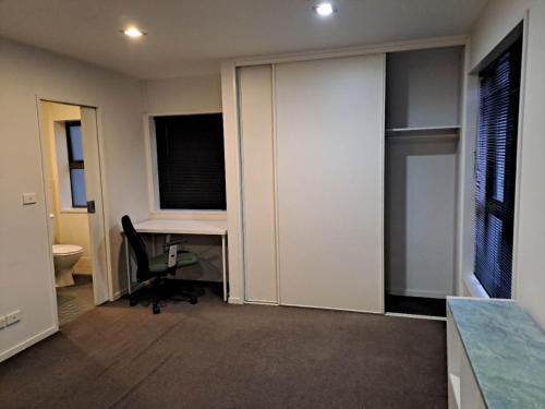 Quiet secure home in CBD, handy close to Downtown Britomart Ferry and Spark Arena, Auckland (zdjęcie 10)