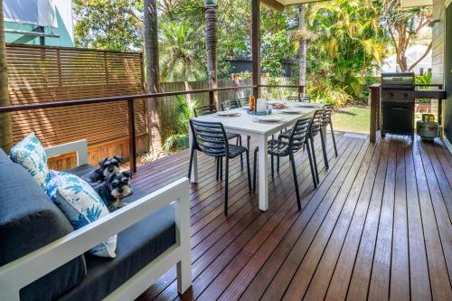 Moffat Beach Magic Family and Dog Friendly Oasis - image 3