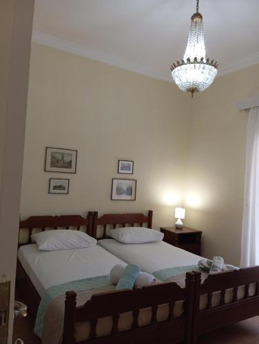 ROOM 2 single beds 5' from metro 5